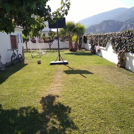 Villa Miriade B&B Paestum Bagian luar foto