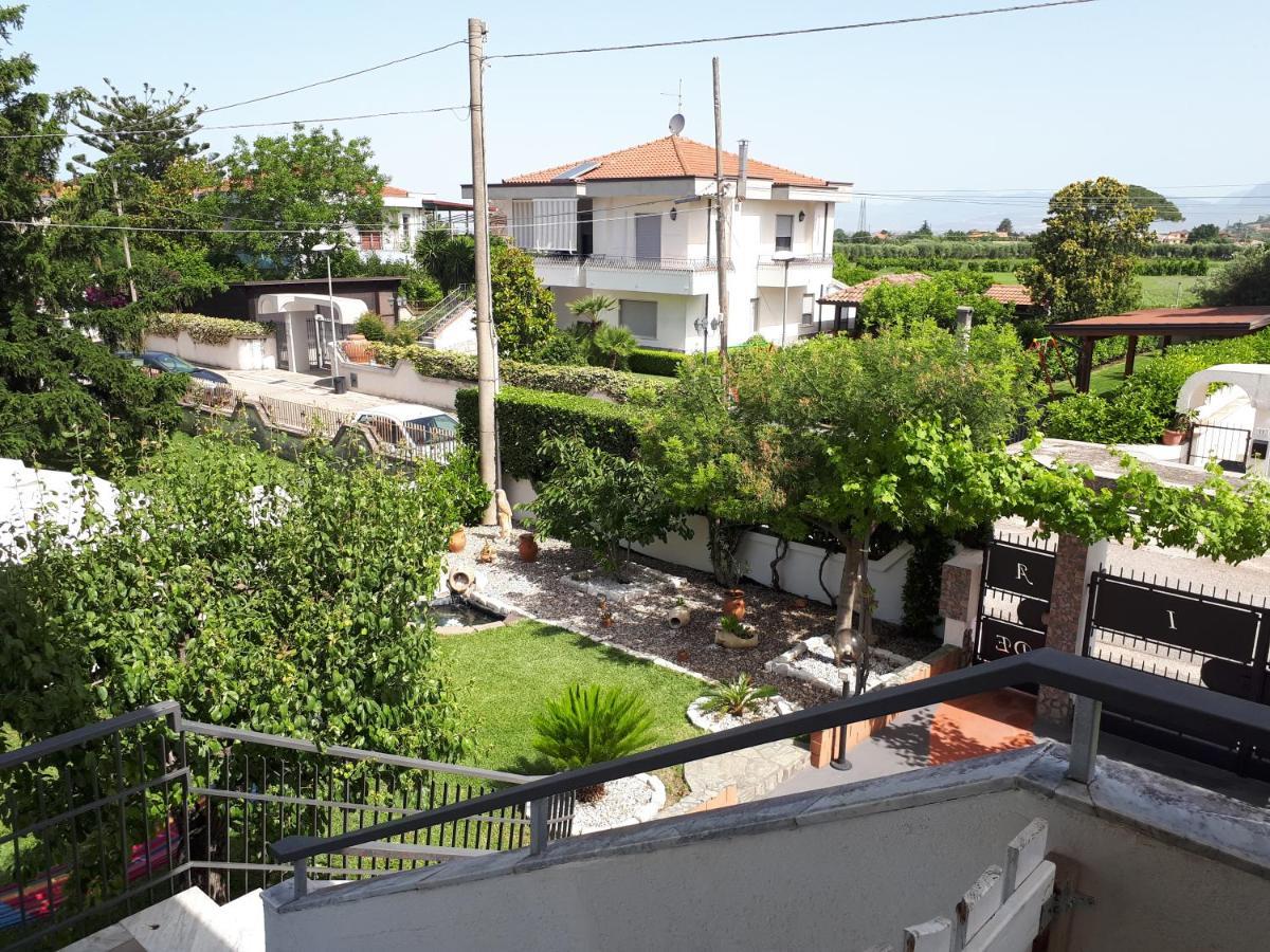 Villa Miriade B&B Paestum Bagian luar foto