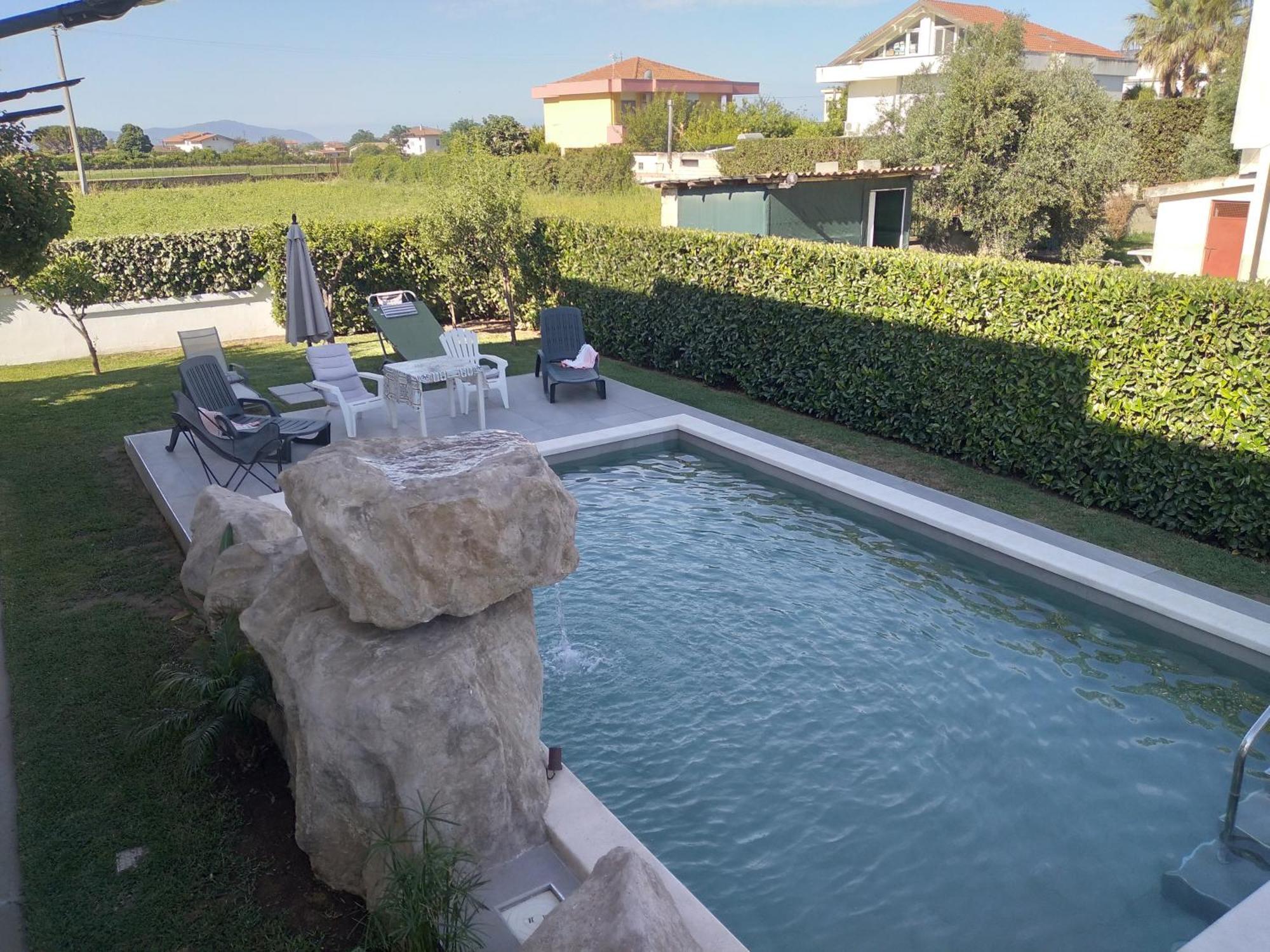 Villa Miriade B&B Paestum Bagian luar foto